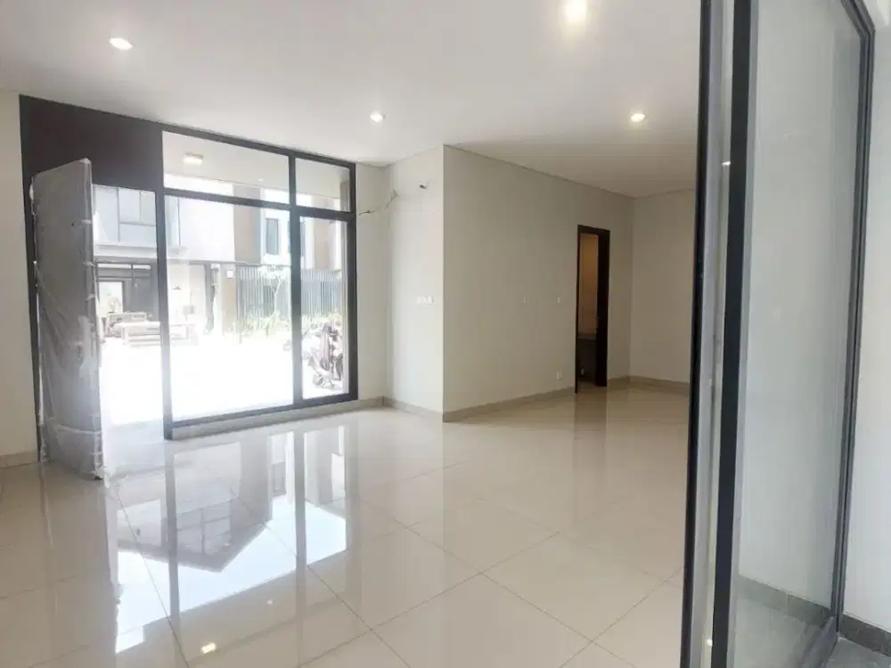 Di sewakan rumah bagus dan baru di cluster vanica scg summarecon crown gading bekasi