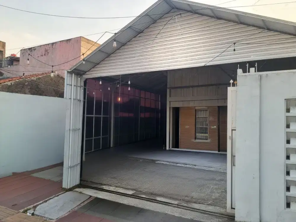 DIJUAL RUMAH LUAS 525 M2 DI PINGGIR JALAN RAME PUSAT KULINER KOTA TANGERANG