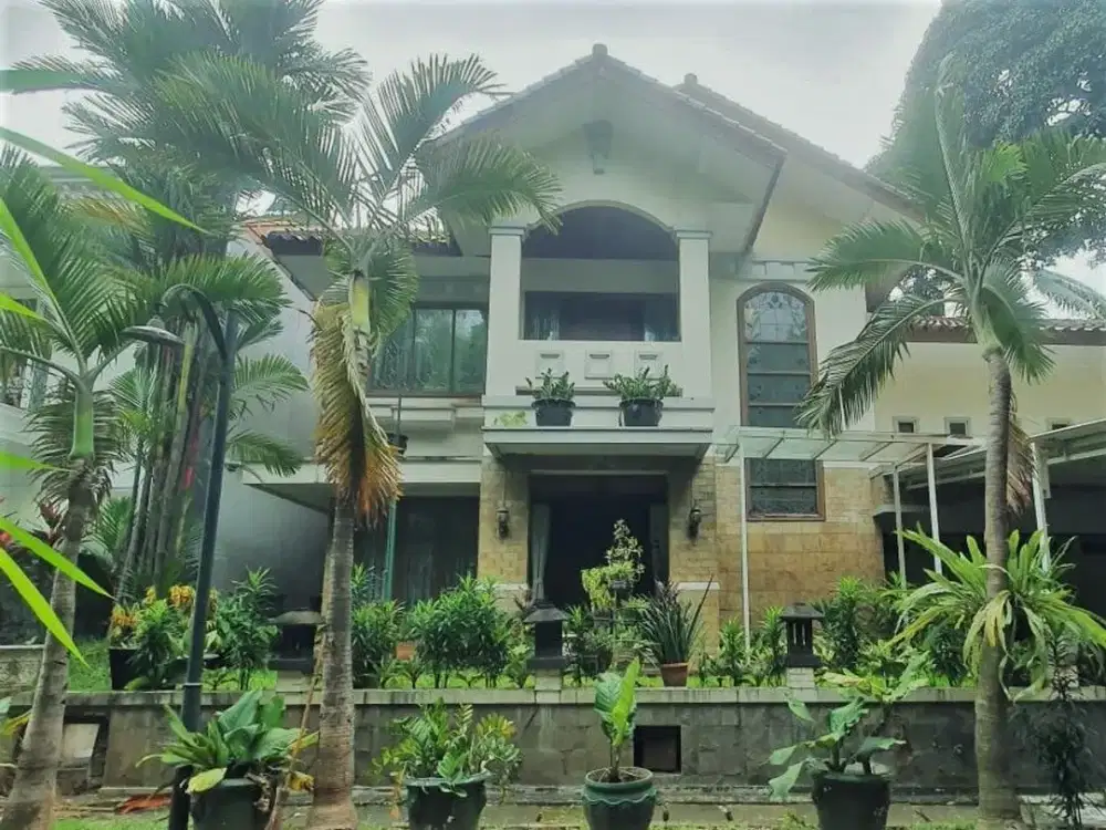 Rumah 2 Lantai Bangunan Luas di Lenteng Agung, Siap Huni