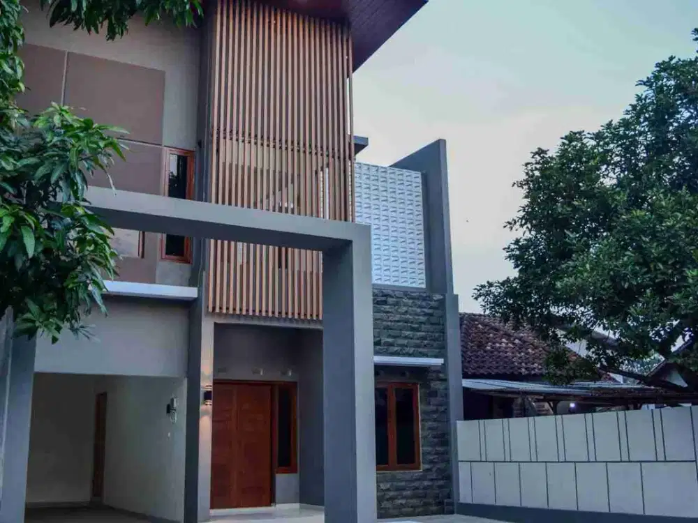 BU!! Rumah Baru Modern 2 Lantai Di jl. Kapten Haryadi Dekat HYATT , Kampus UGM Dan UII