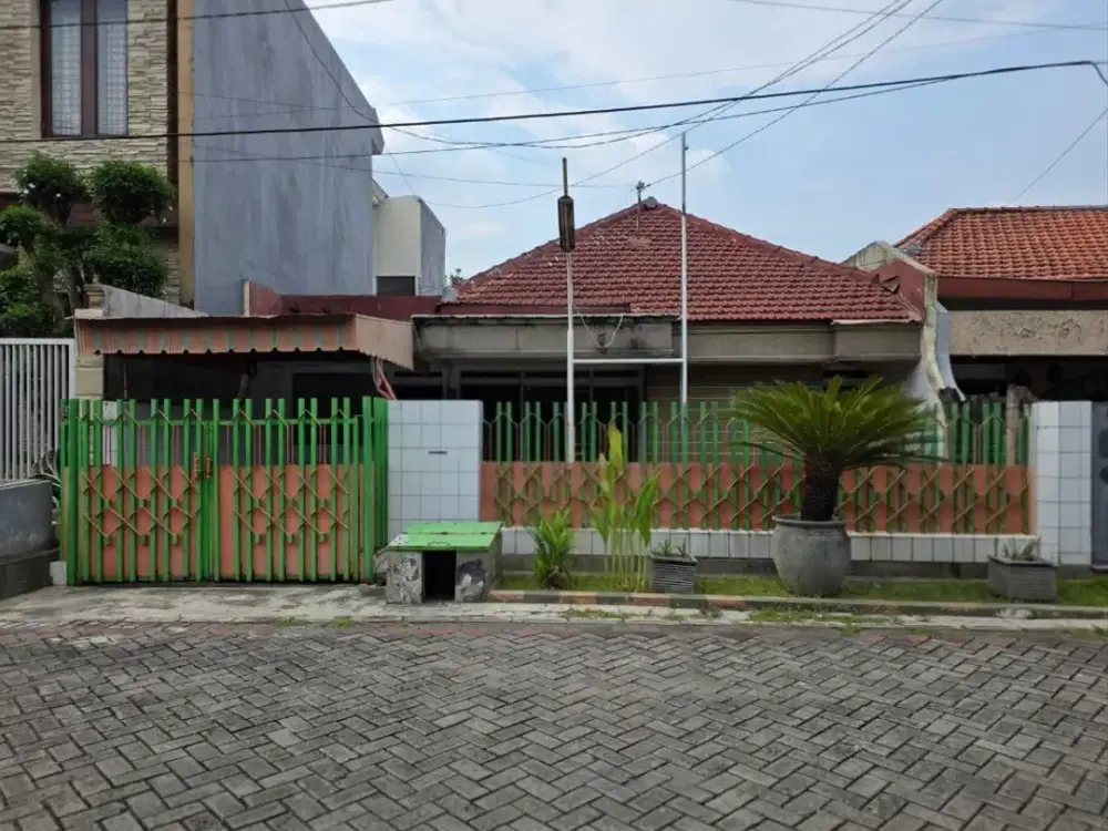 Rumah Manyar Tirtoyoso STRATEGIS ROW 3 MOBIL