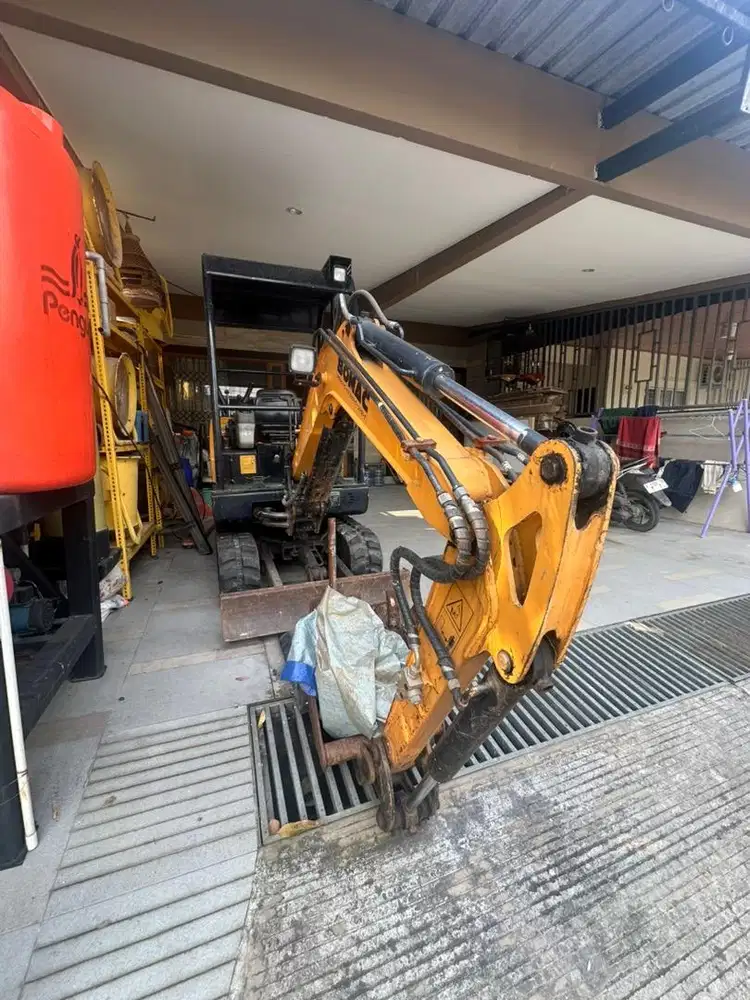 Dijual murah excavator mini merk bomac