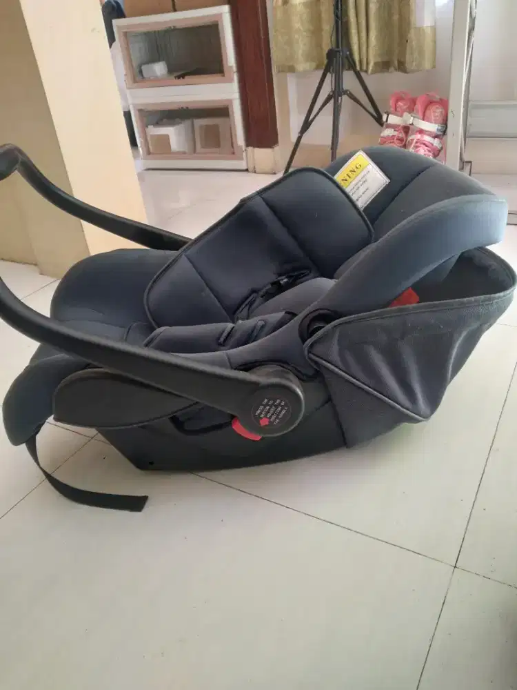 Car seat bayi bekas