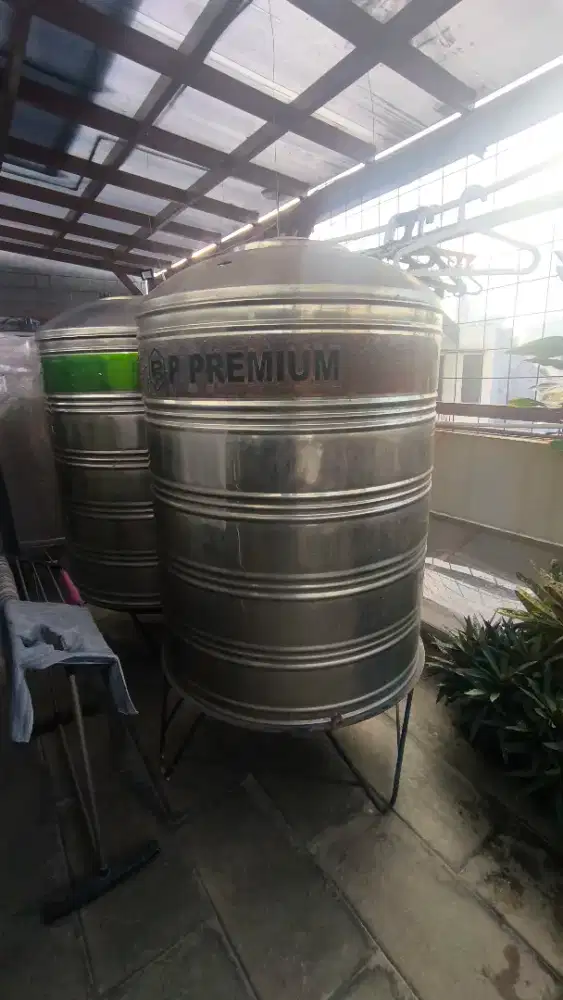 Toren Air Stainless 1000–1200L Bekas – Tebal & Kokoh (Bisa Dilas)