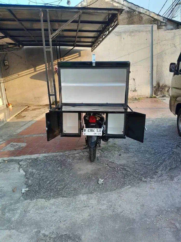 Box Delivery Free Bracket dan Jok Potongan