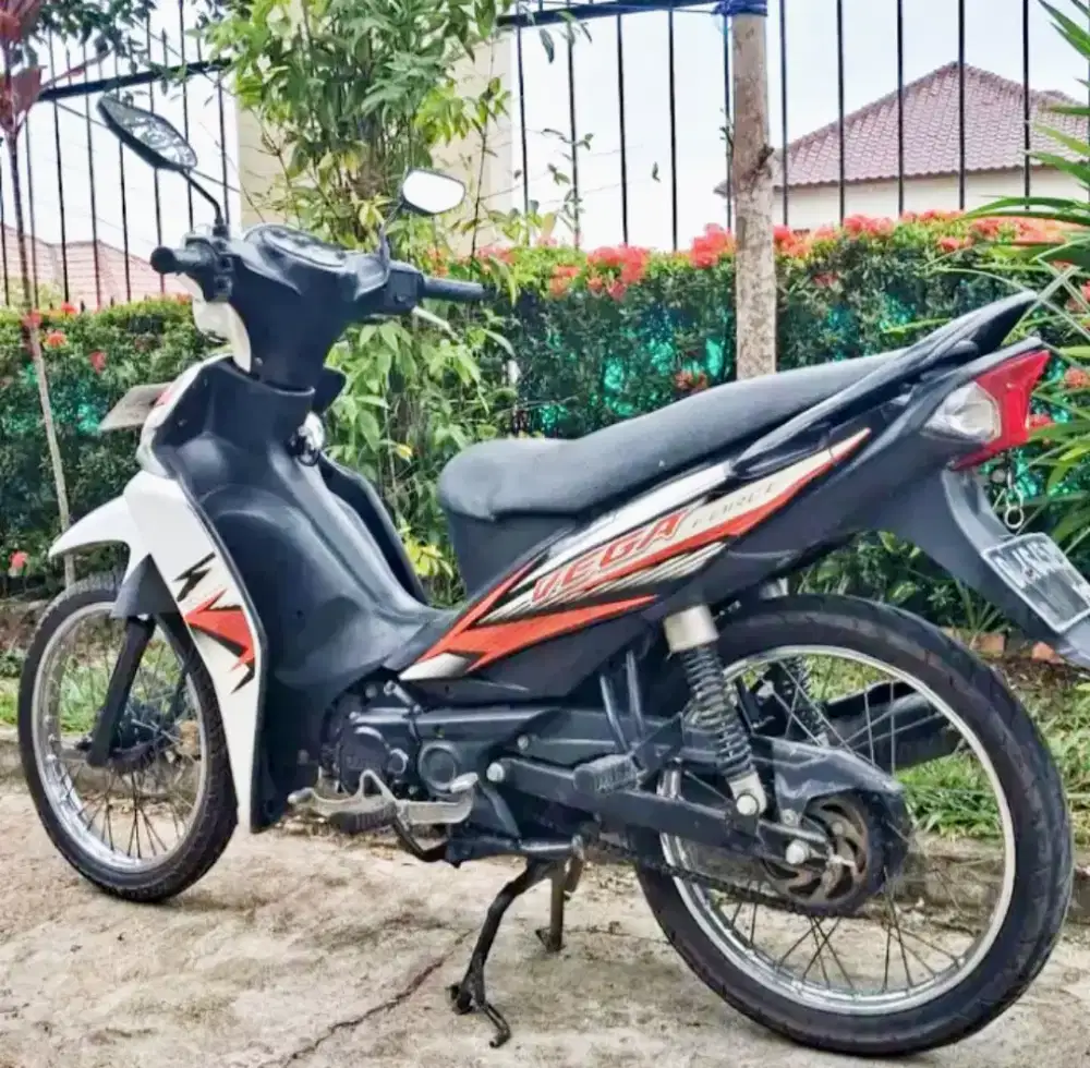 DIJUAL CEPAT YAMAHA FORCE MESIN ORI HALUS PAJAK HIDUK PANJANG MULUS