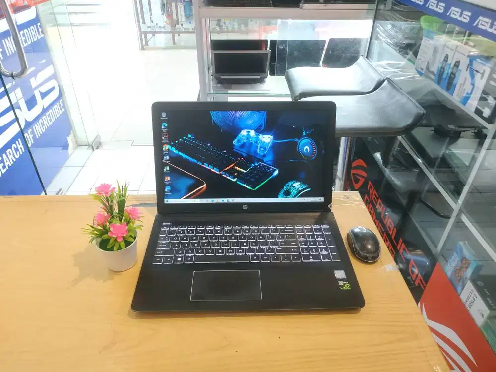 dijual laptop hp pavilion 15-cb092tx nvidia geforce siap pake