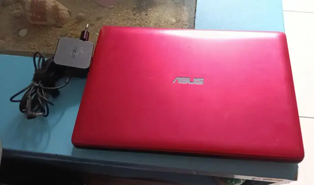 Asus x200ma Celeron n2840/ 2 GB ram/ HDD 500gb/ 11.6 inch
