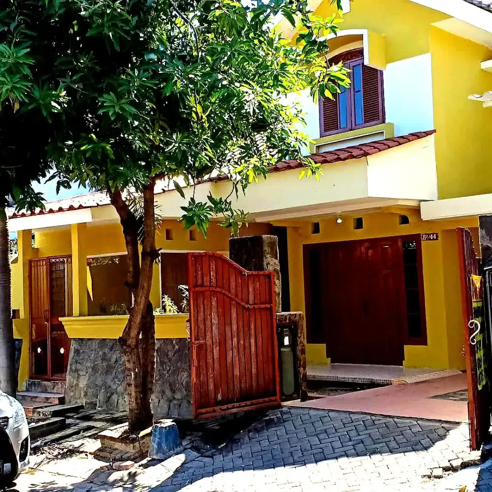 DISEWAKAN CEPAT MURAH NEGO RUMAH PERUMAHAN PURI SURYA JAYA TAMAN PARIS