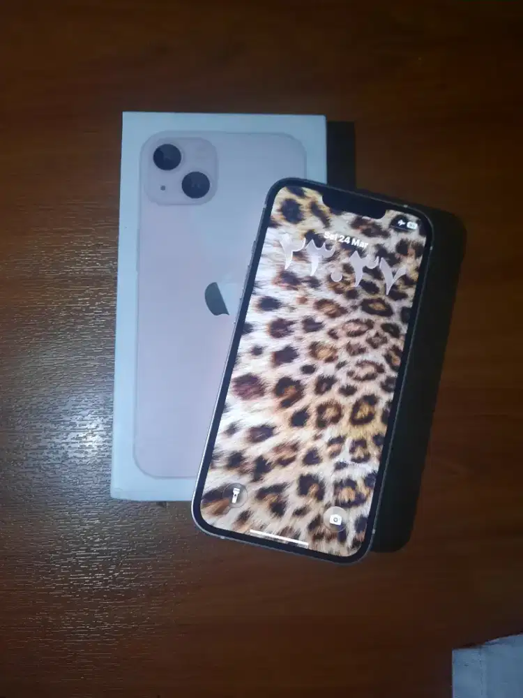 Iphone 13 pink Allori