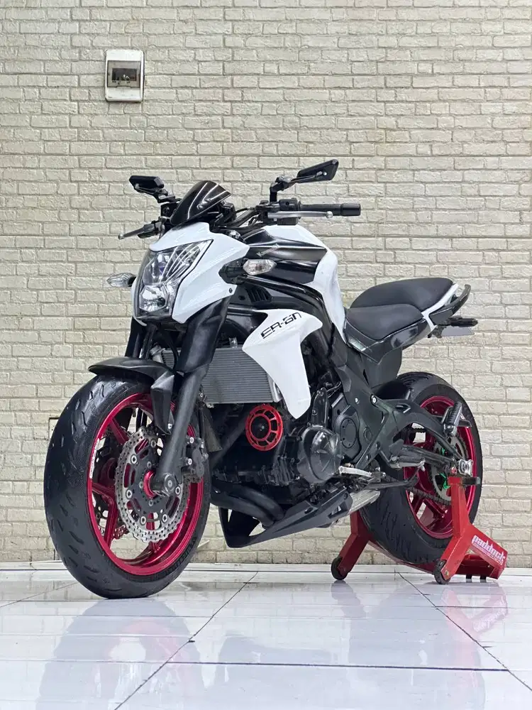 Kawasaki ER6N 2012 LOW KM