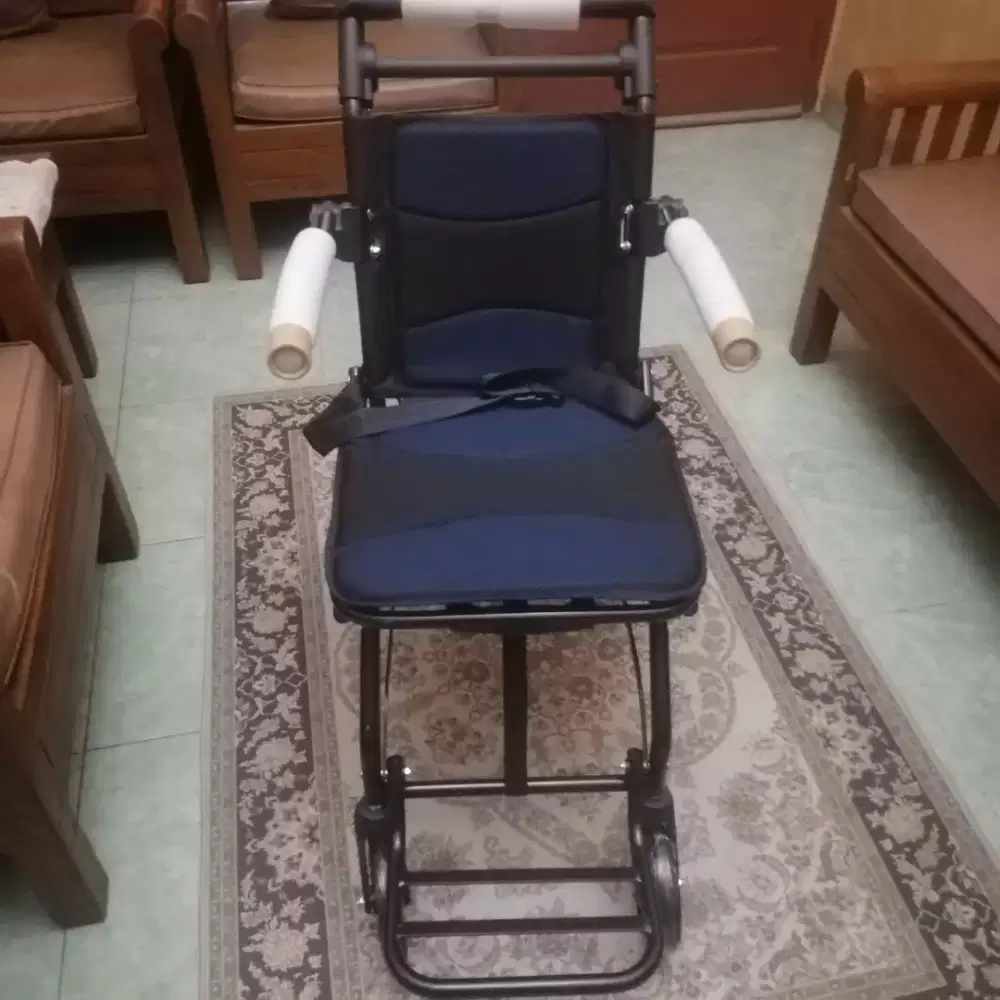 Kursi roda travelling Maks 100 kg