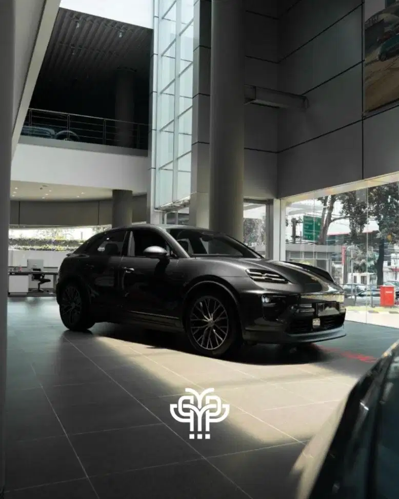 Porsche Macan EV Volcano Grey Metallic NIK 2025