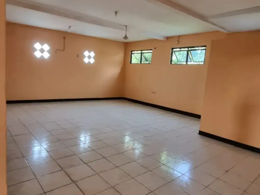 Di Sewakan Gudang/Ruko 3 Lantai di Karawaci Tangerang