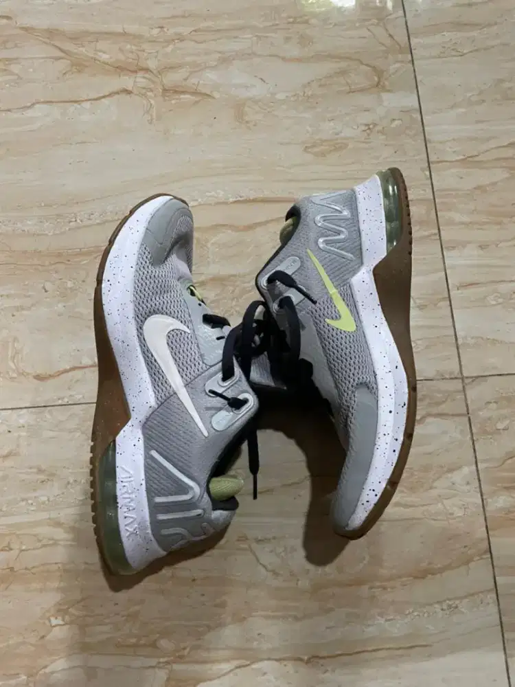 Sepatu Nike Air Max Alpha Trainer 4