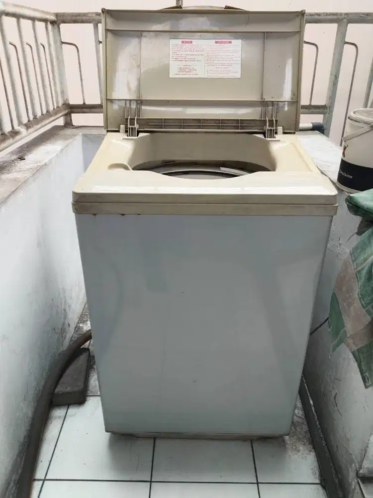 Mesin Cuci Merek HITACHI