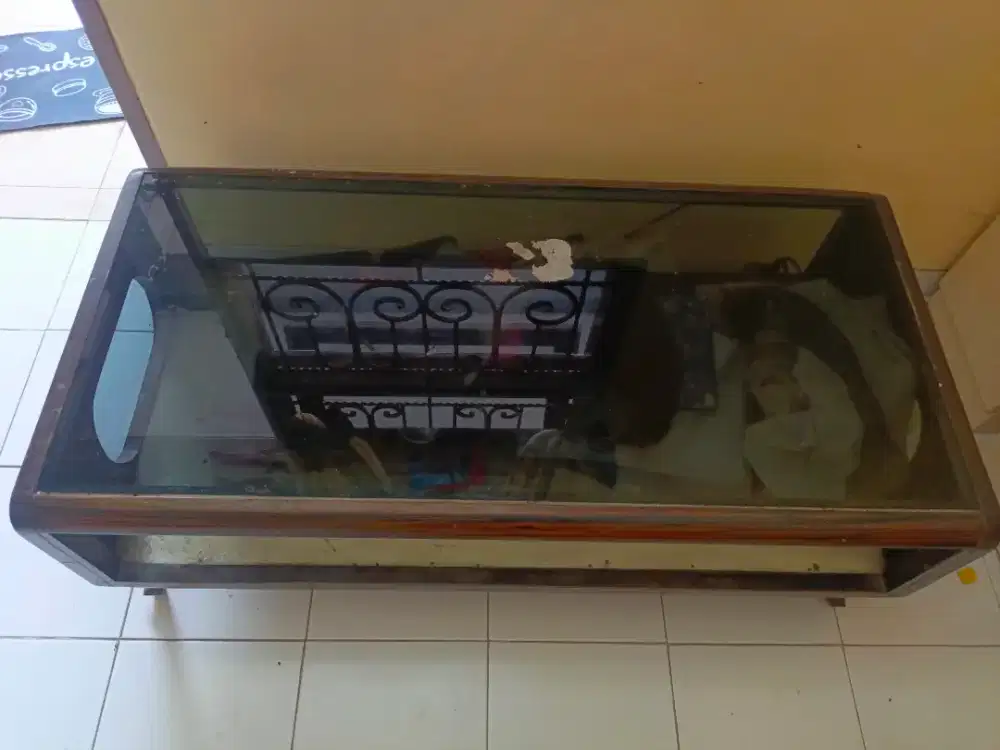 Meja ruang tamu jati