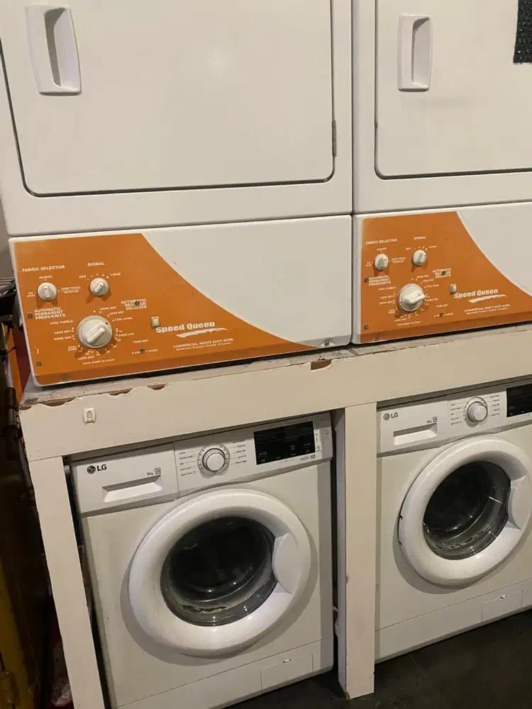 Dibutuhkan kurir dan tukang gosok pengalaman