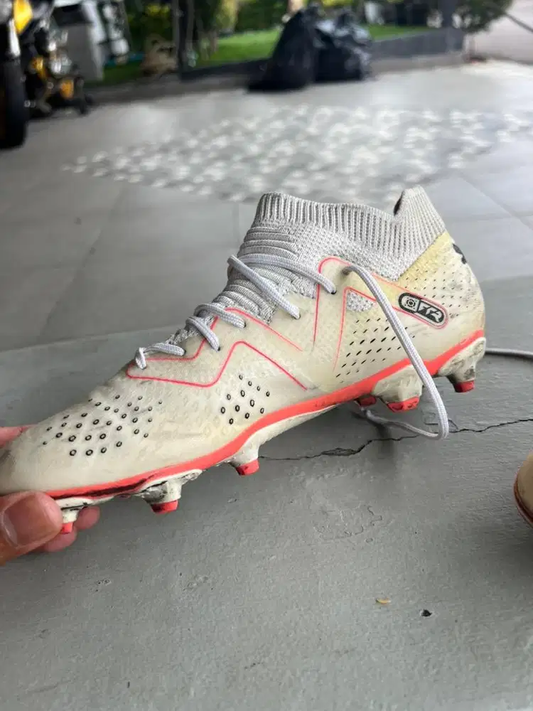 Jual cepat Sepatu Sepak Bola Puma Future Jr...Size 36