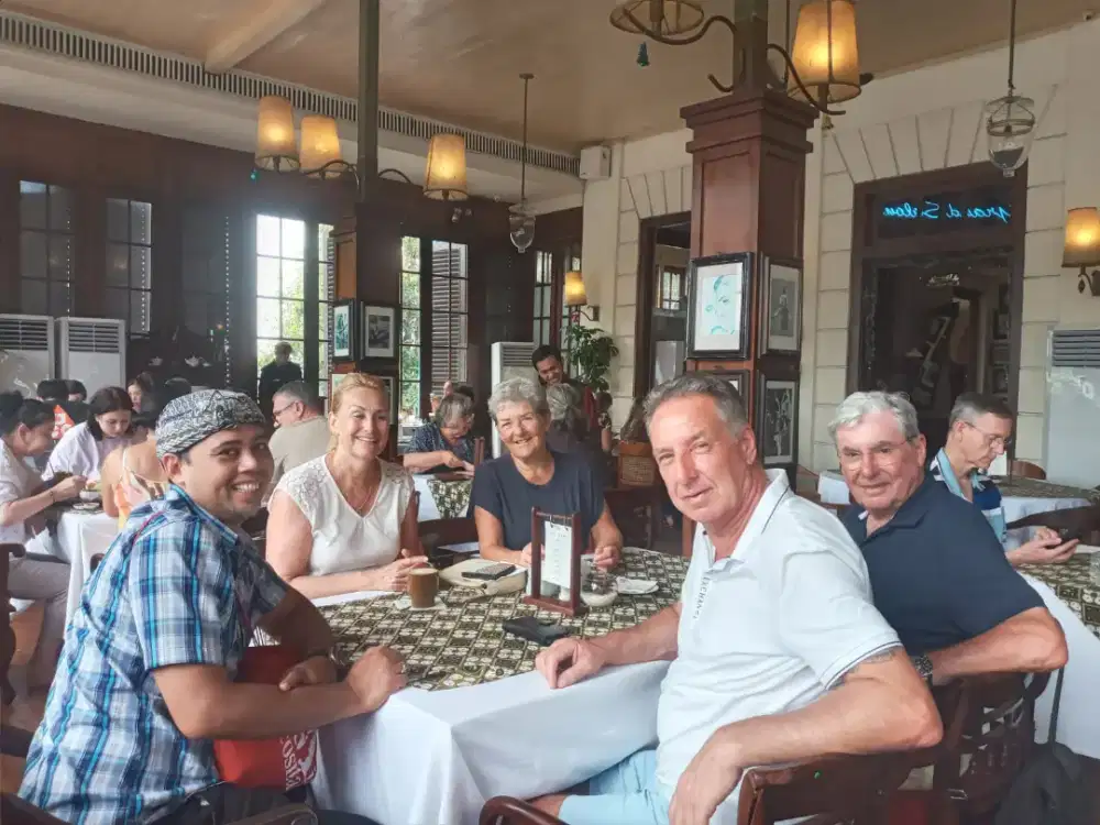 Indonesia Tour guide service