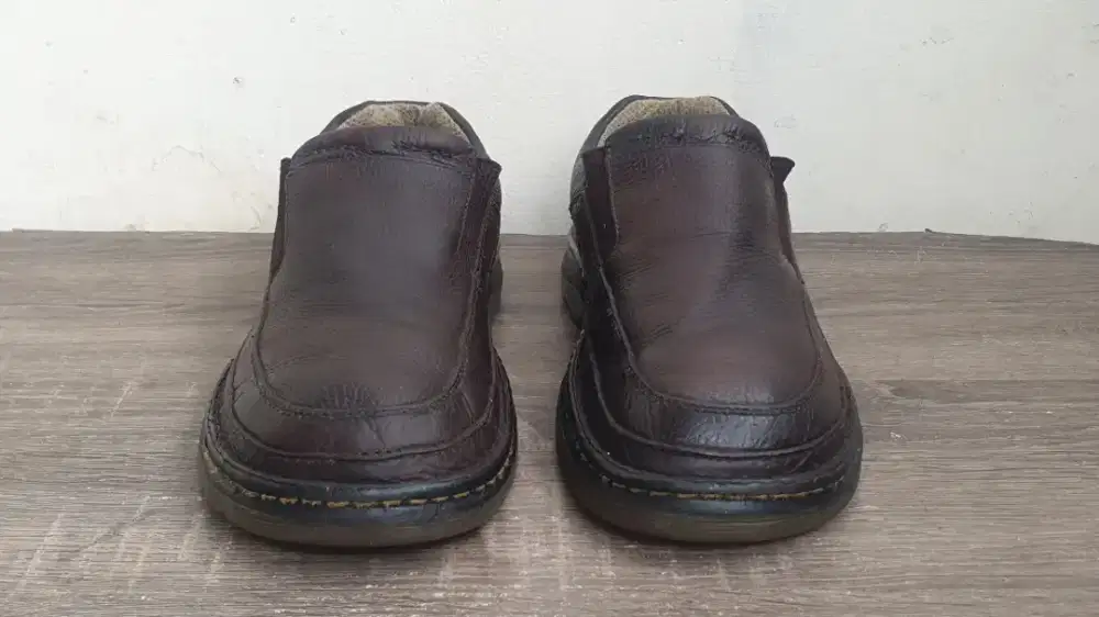 Sepatu slip on Dr.Martens