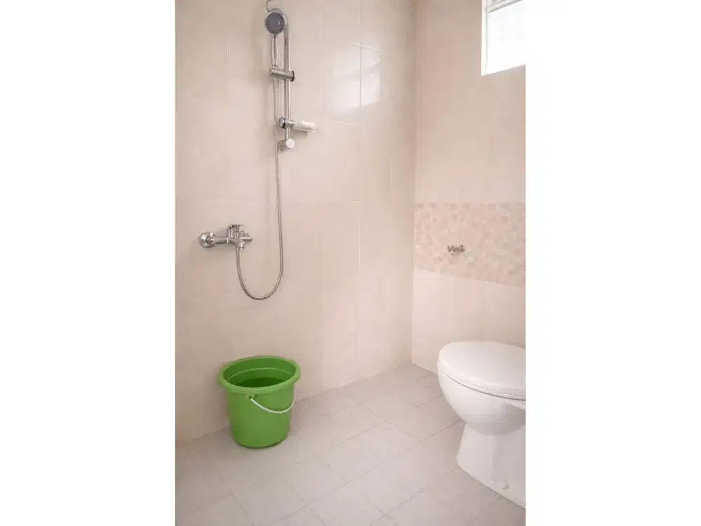 DIJUAL KOSAN MEWAH 2 LANTAI BAGUS FURNISHED STRATEGIS DI UDAYANA SENTUL CITY SSR907