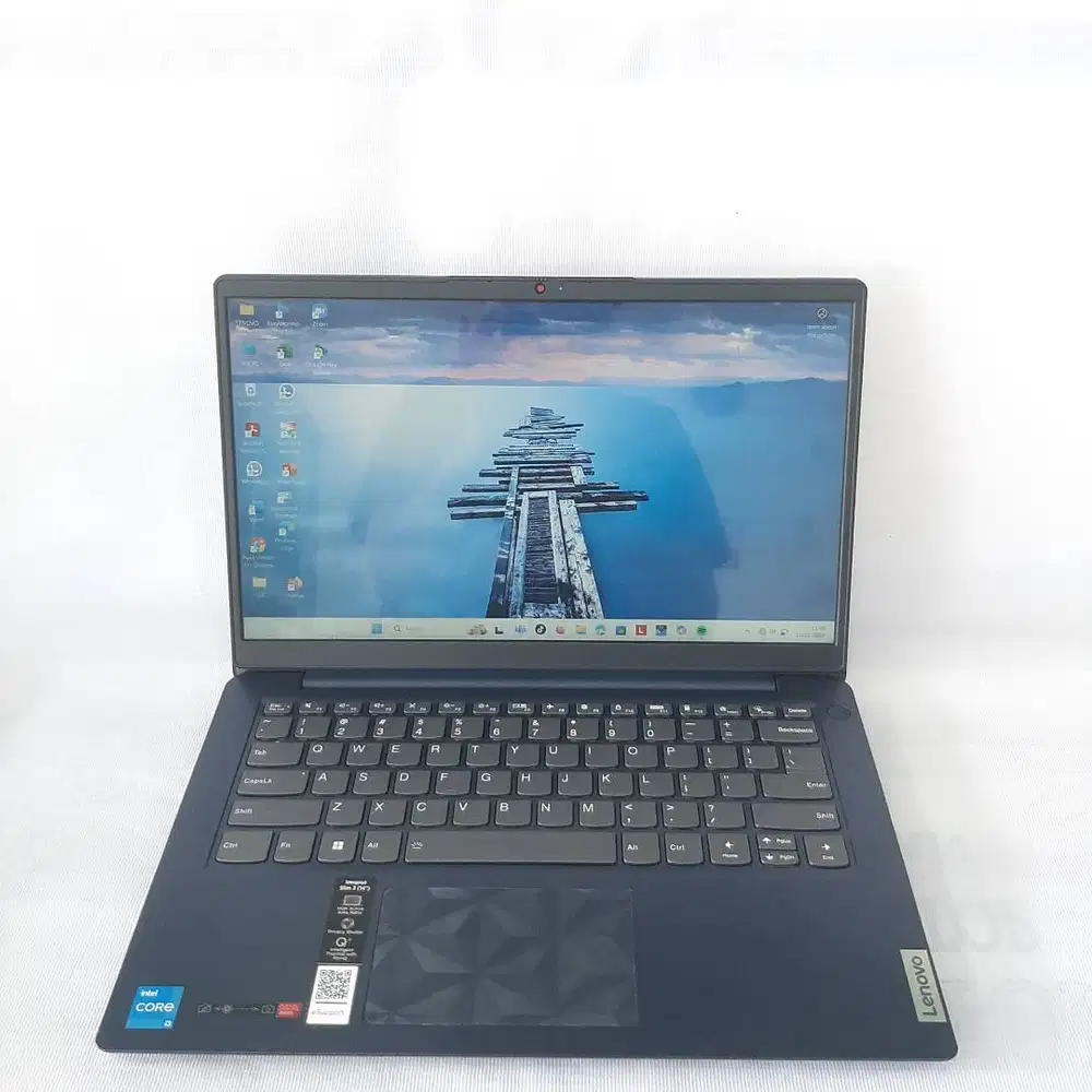 LENOVO SLIM 3 CORE I3-1115G4 RAM 8GB SSD NVME 512GB  KEYBORD BACKLIGHT