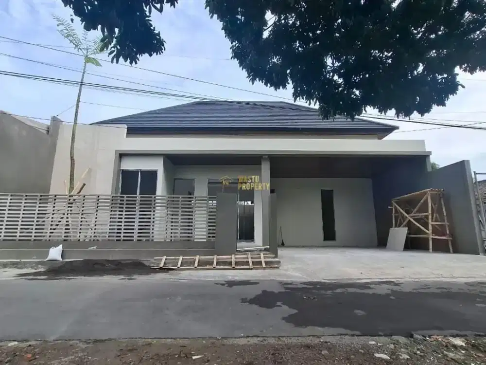 RUMAH TANAH LUAS, DEKAT JALAN RAYA DI PURWOMARTANI, KALASAN