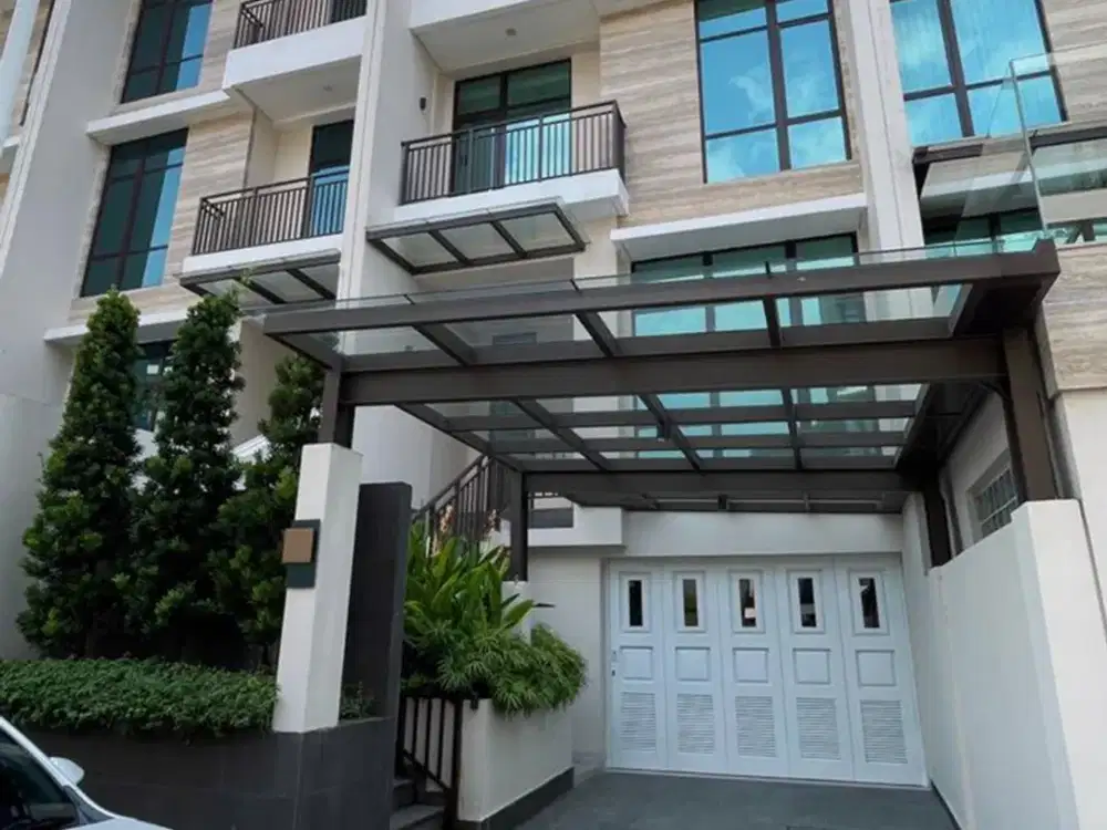 Rumah 4 Lantai Brand New Modern Minimalist View Taman Private Lift Taman pondok indah JAKSEL