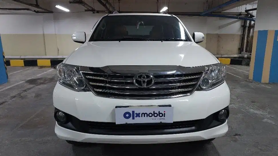 TDP 8,JT, Toyota Fortuner 2.7 G Bensin-AT Silver 2011