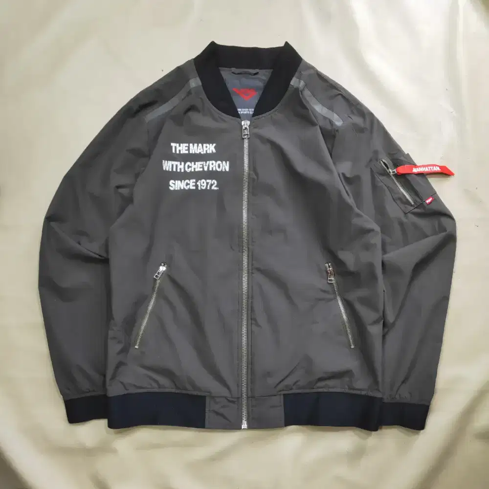 jaket bomber PONY olive green used verygood