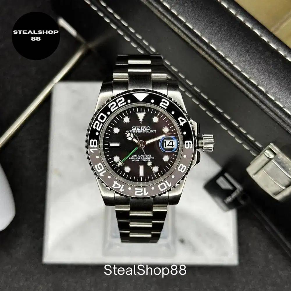 Seiko Bruce Wayne GMT Active NH34 Automatic Sapphire GMT Master primer