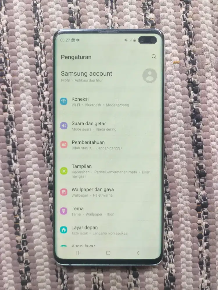 SAMSUNG S10 +. 8+8/128GB