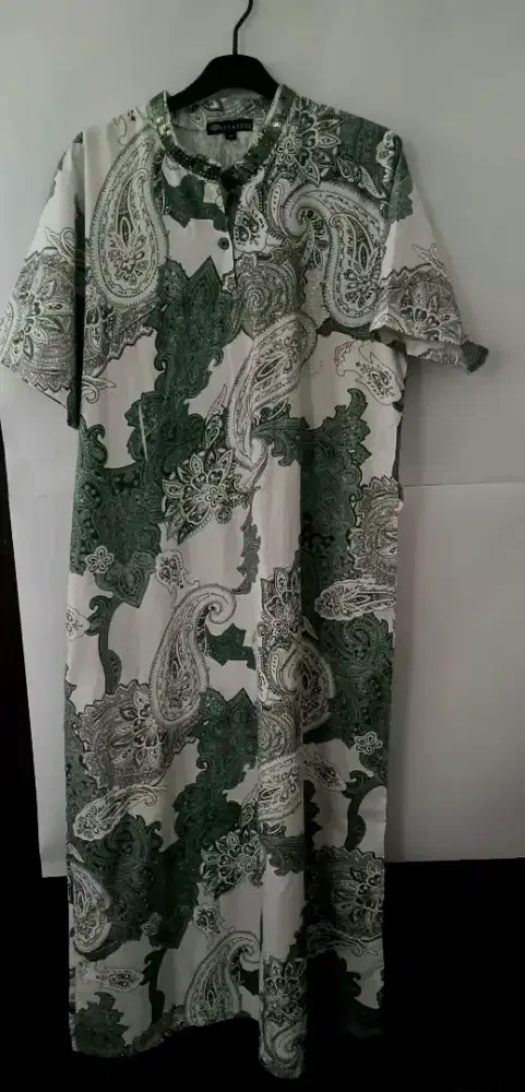 PRELOVED] Kaftan AYS ALYAZEDI Paisley Green –