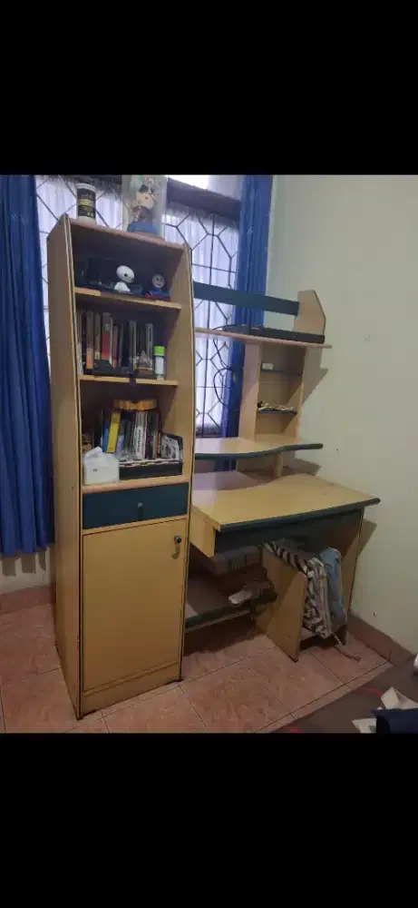 Meja belajar Olympic