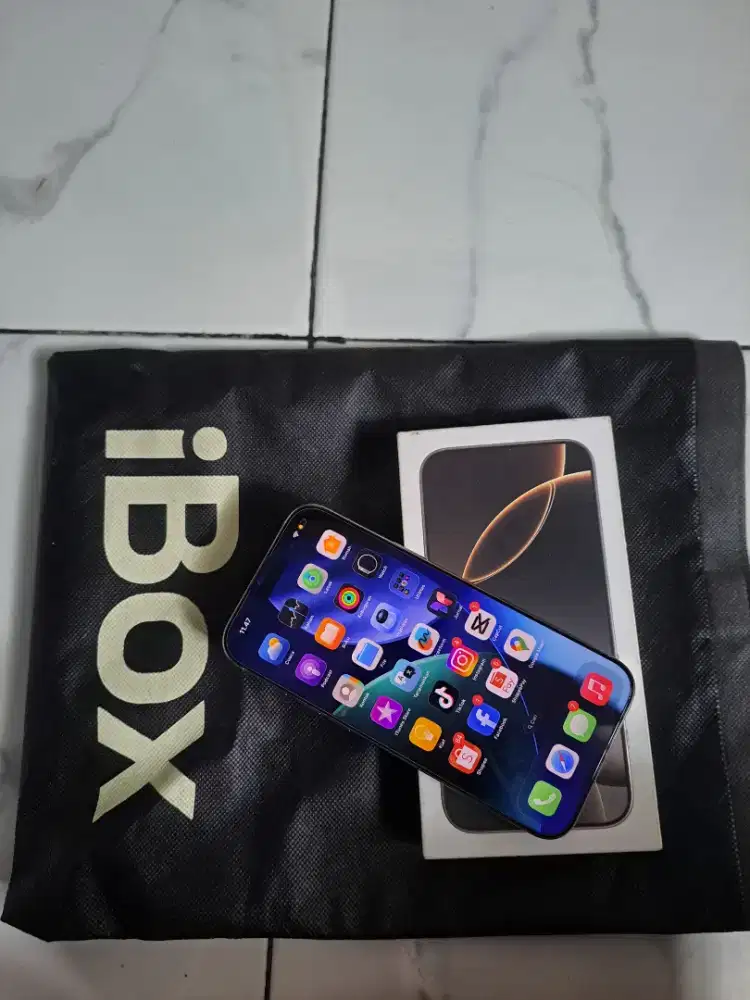 Iphone 16 pro max ibox