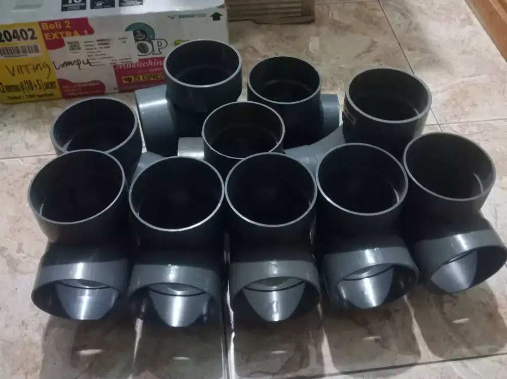 Tee D4/Sambungan pipa 3 arah