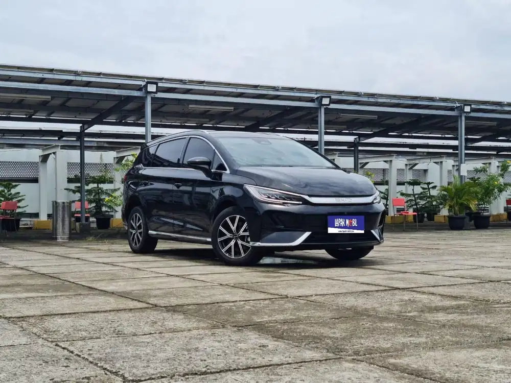 BYD M6 0.0 Superior 2024 Km 17rb Tangan 1