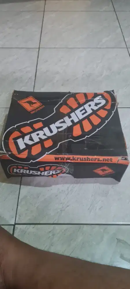 Sepatu safety krushers new