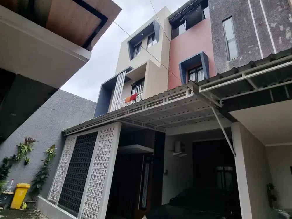 Rumah Siap Huni 8 Menit ke The Park Mall Sawangan Hadap Utara J-44124