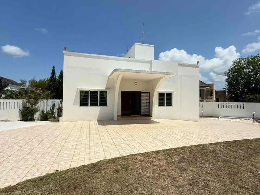 DIJUAL RUMAH SINGLE HOUSE PALM SPRING BATAM CENTER TANAH LUAS