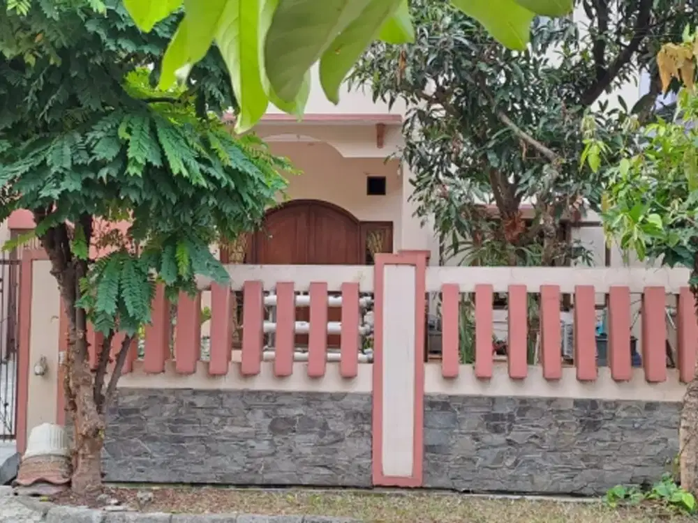 Dijual rumah cantik semi furnished di Taman Laguna Cibubur