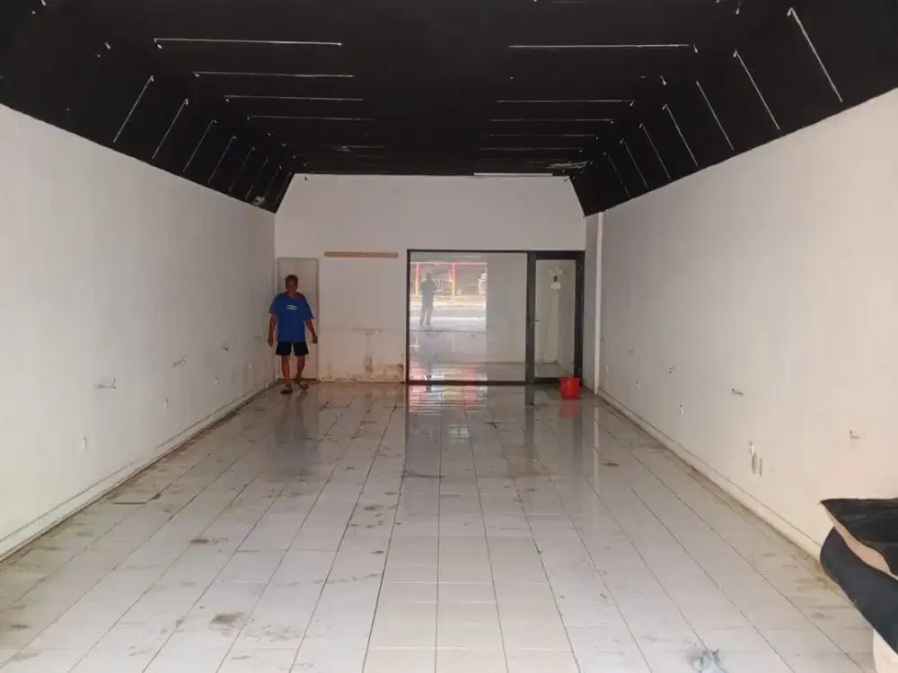 Ruko Komersil Strategis Pinggir Jalan Raya dekat akses tol di Pondok Kelapa