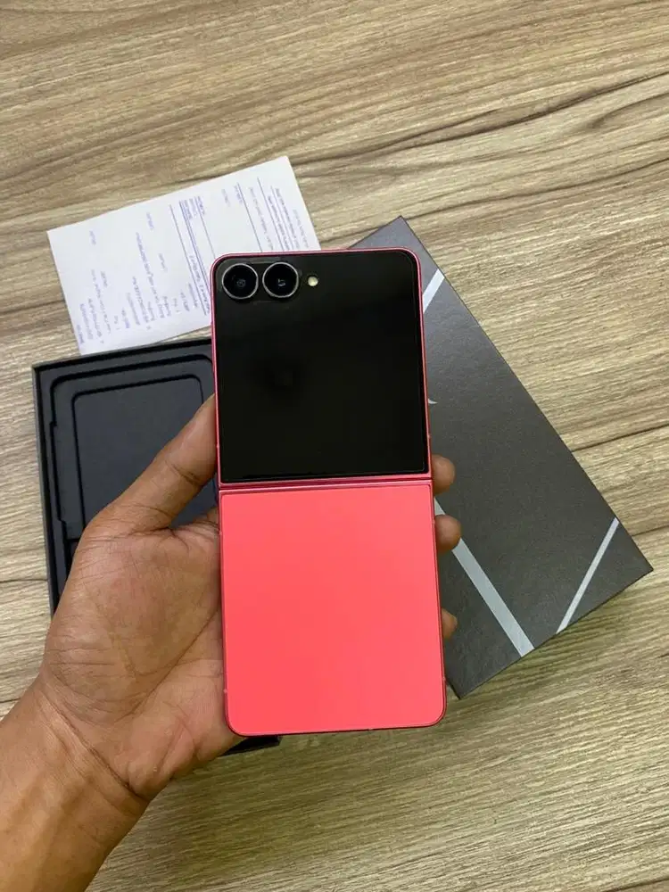 Samsung Z Flip 7 12/256GB resmi sein