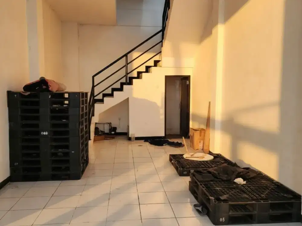 Dijual Ruko Baru 3 Lantai di Raya Karang Empat, Surabaya