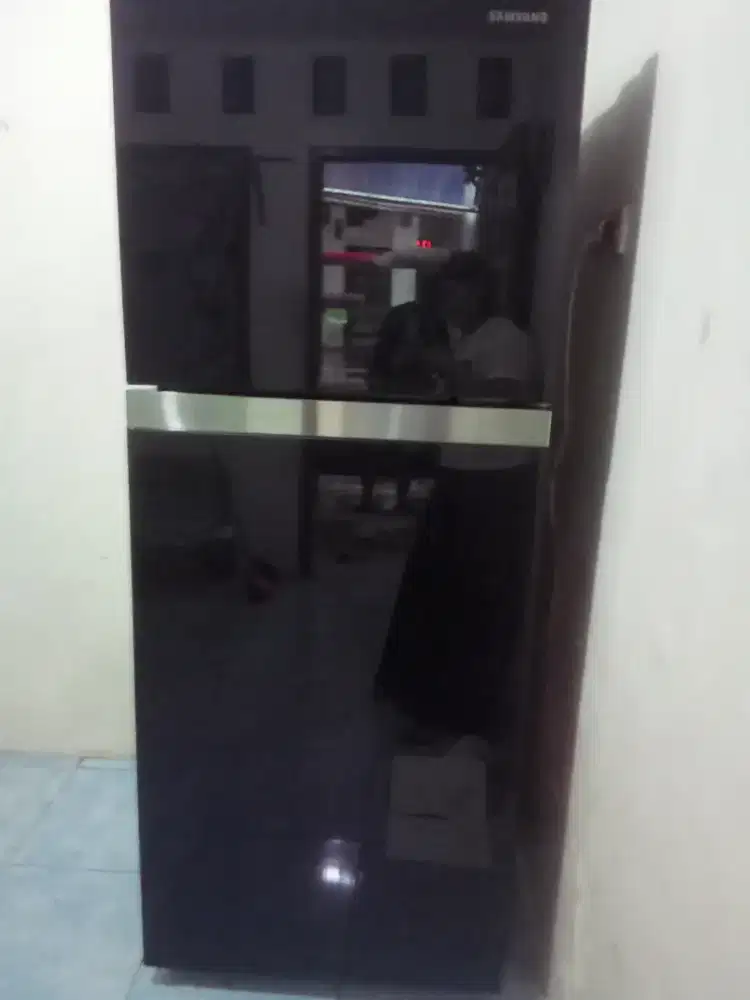 Kulkas 2 pintu merk Samsung smart inverter