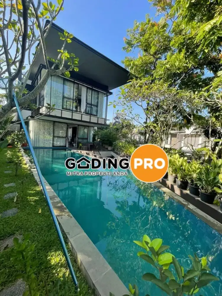 Di jual rumah cantik ini lokasi nya di Sentul City