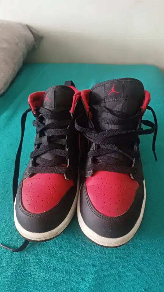 Preloved - Sepatu NIKE Air Jordan Kids size 35