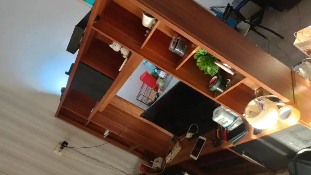 Lemari bufet / bufet / partisi