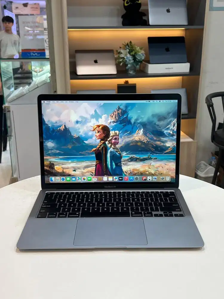 MacBook Air 2020 i5 8/512GB